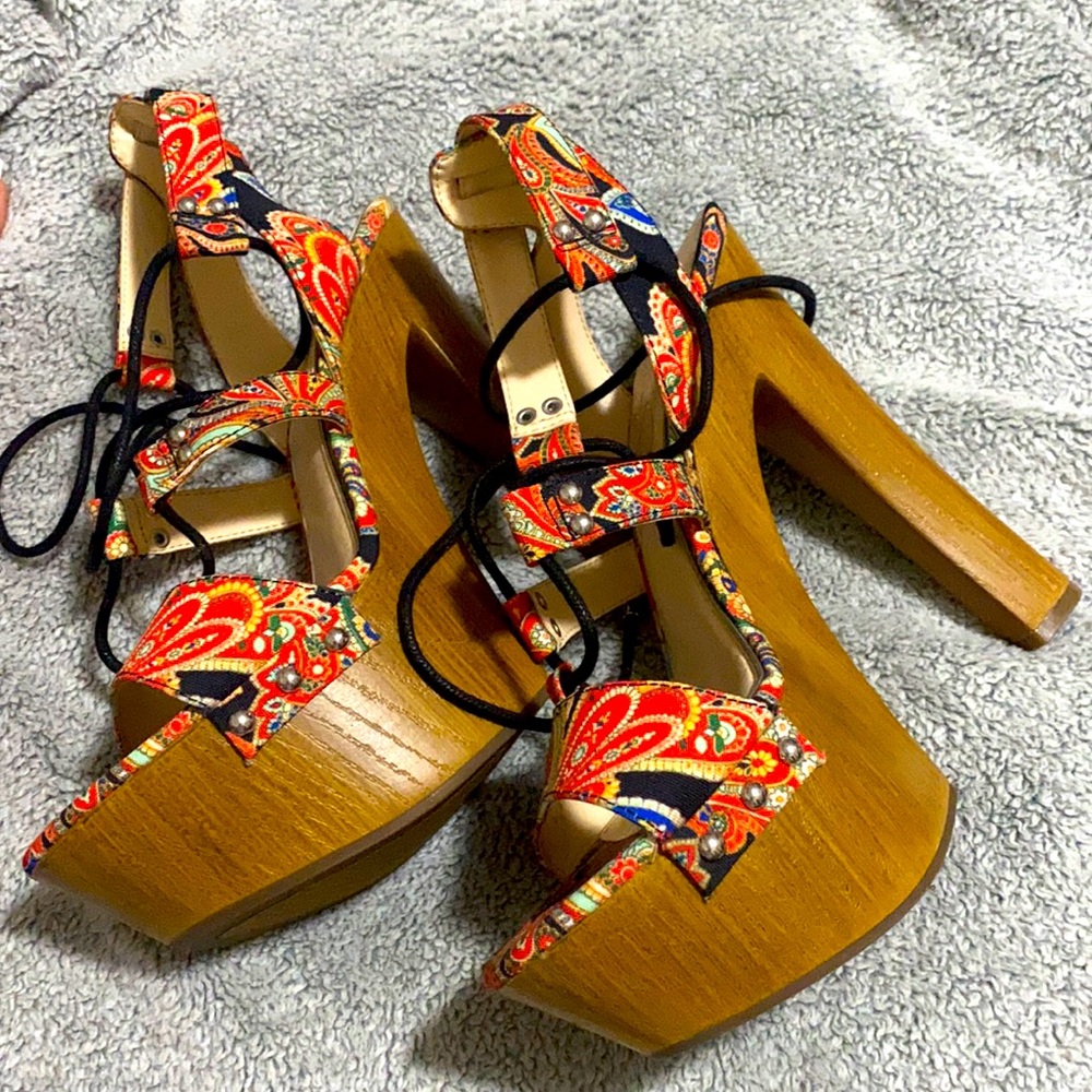 Jessica Simpson heels